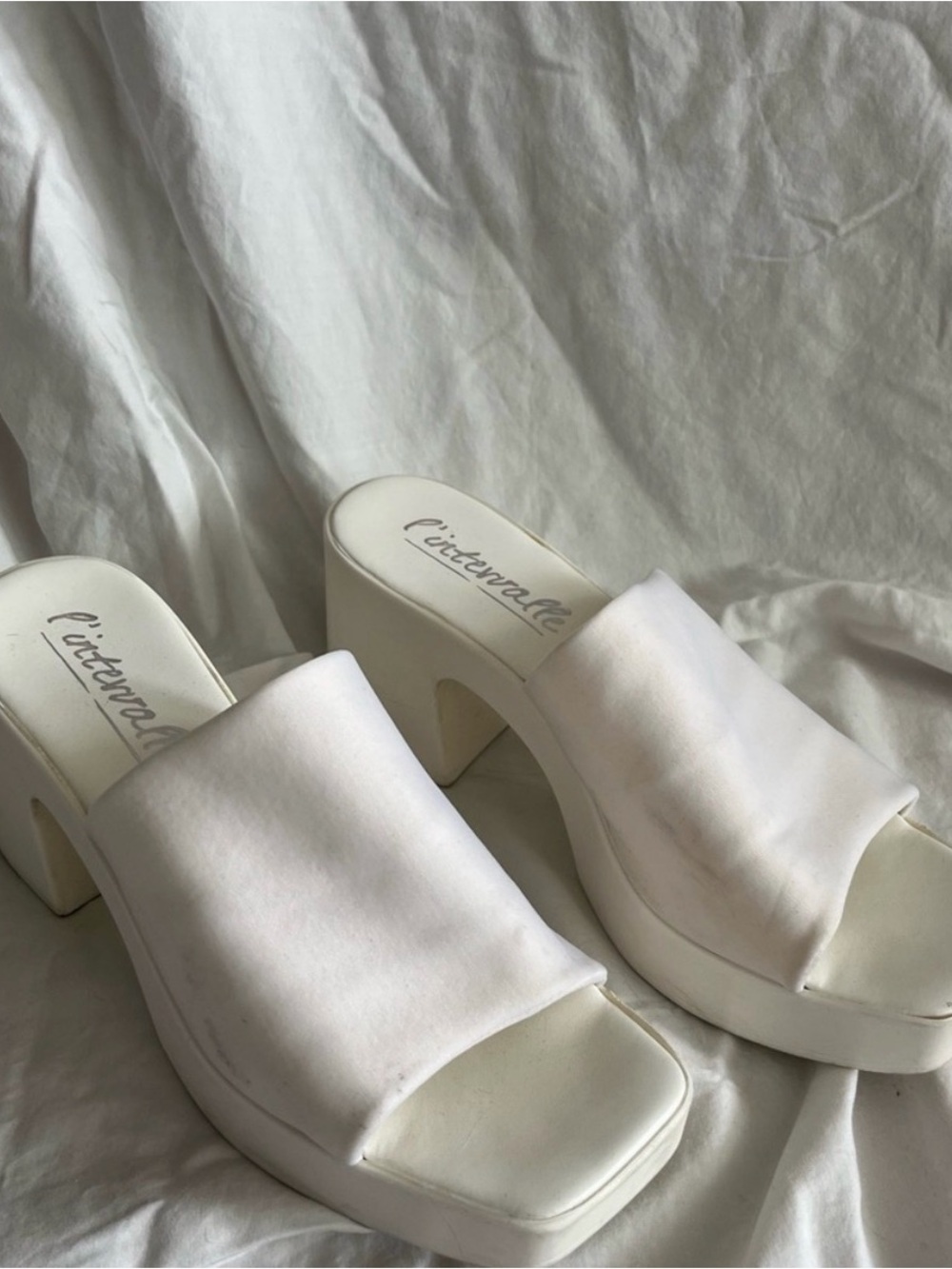 L'INTERVALLE White Chunky Platform Slide Mules